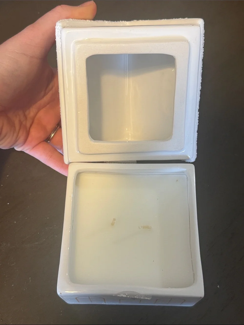Frosted Vanilla Candle in Wintery Home Ceramic Container NWT